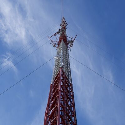 Wireless IP67 Waterproof Guyed WireTower Anti-Rust For Rural Off-Grid Communication