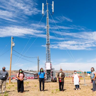 টেলিস্কোপিক ল্যাটিস টাওয়ার 15-30M গ্যালভানাইজড স্টিল ট্রাক মাউন্ট যোগাযোগ অ্যান্টেনা 40M/S বায়ু প্রতিরোধী