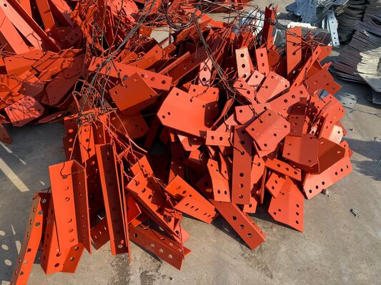 ওয়্যারলেস যোগাযোগের জন্য উচ্চ-কার্যকারিতা 5G রেডিও 4-পায়ের কৌণিক অ্যান্টেনা টাওয়ার