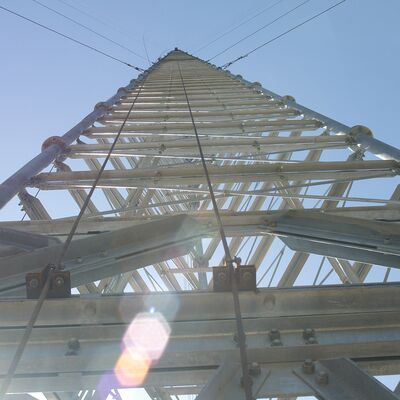 20m-60m ওয়্যারলেস কমিউনিকেশন মূল্য আয়রন টেলিকম গাইড ওয়্যার 5g রেডিও অ্যান্টেনা ওয়াইফাই ISP ইন্টারনেট টাওয়ার বিক্রয়ের জন্য