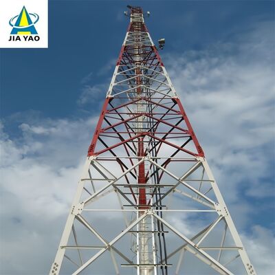 ইন্ডাস্ট্রিয়াল পার্ক 5G বেস স্টেশনের জন্য 32M লাইটনিং প্রোটেকশন 3 লেগড অ্যাঙ্গেল স্টিল টাওয়ার